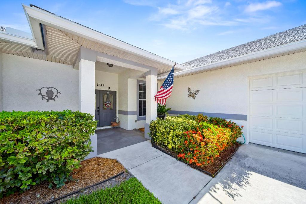 Photo of 4345 Gator Trace Circle, Fort Pierce, FL 34982 (MLS # R10993990)