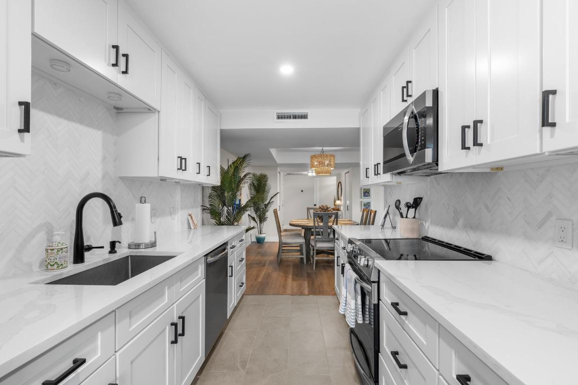 4200 N Ocean Dr 2-304