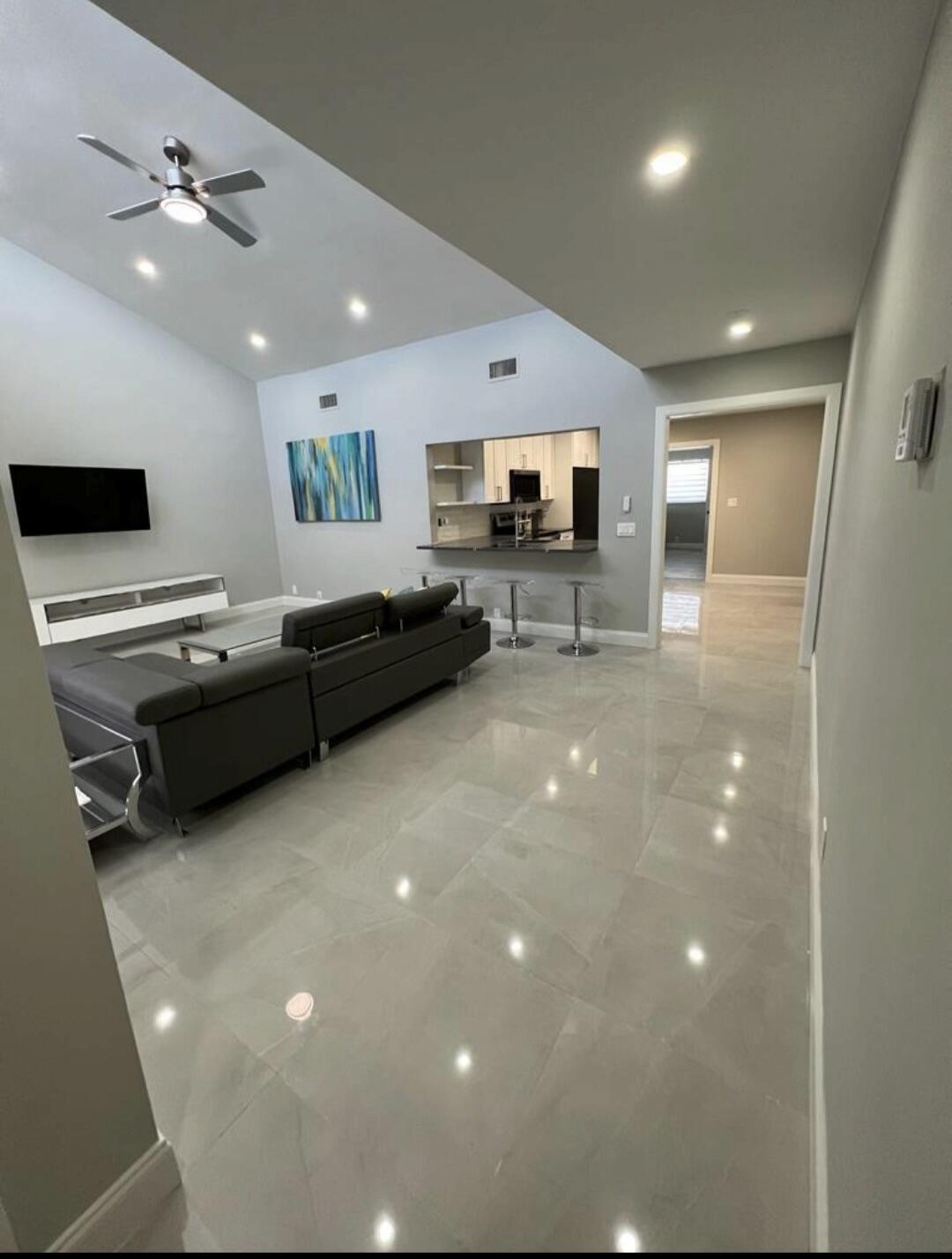 DEERFIELD BEACH GARDENS - Residential Income