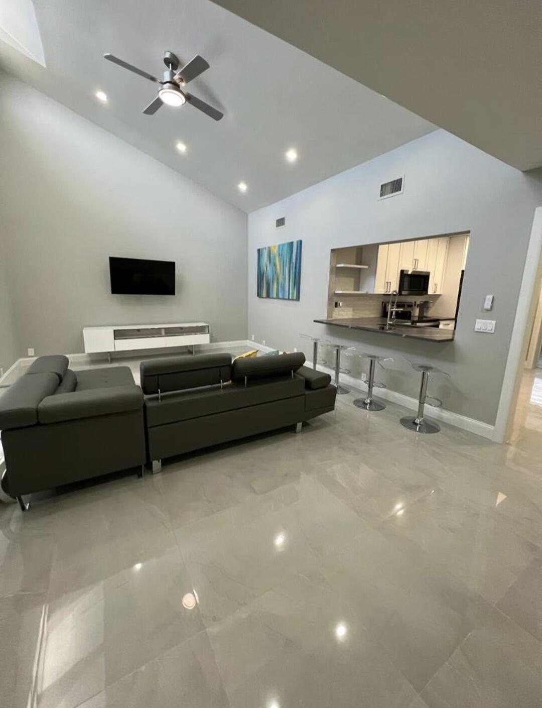DEERFIELD BEACH GARDENS - Residential Income