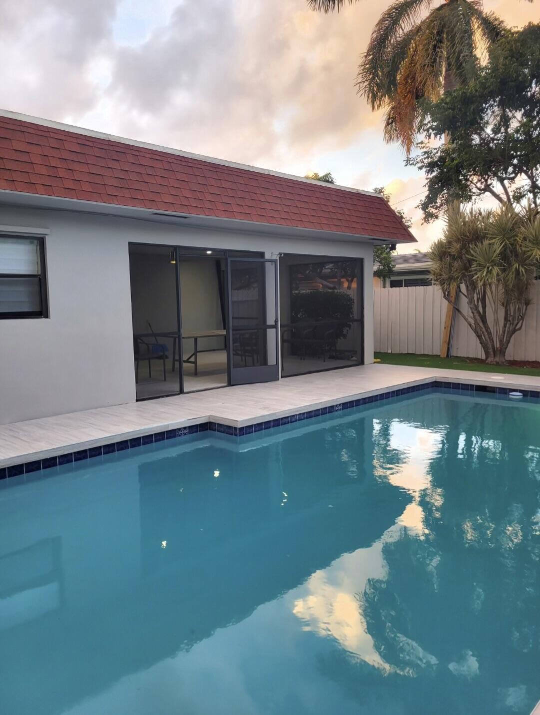 DEERFIELD BEACH GARDENS - Residential Income