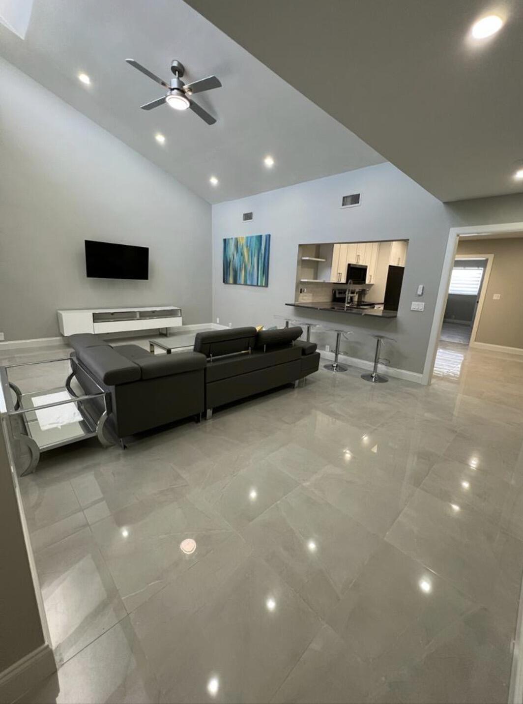 DEERFIELD BEACH GARDENS - Residential Income