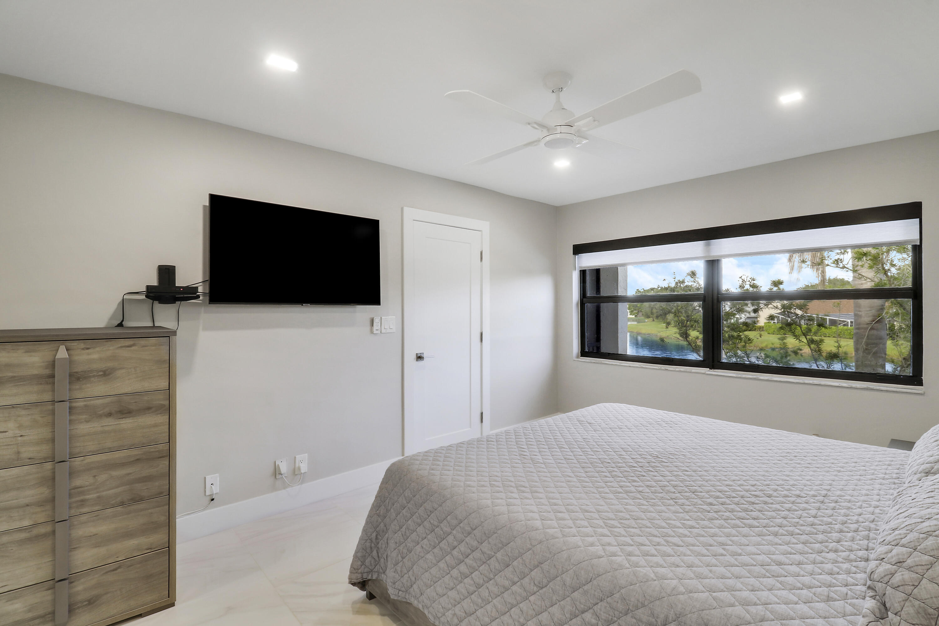 BRIARWOOD CONDO - Residential Lease