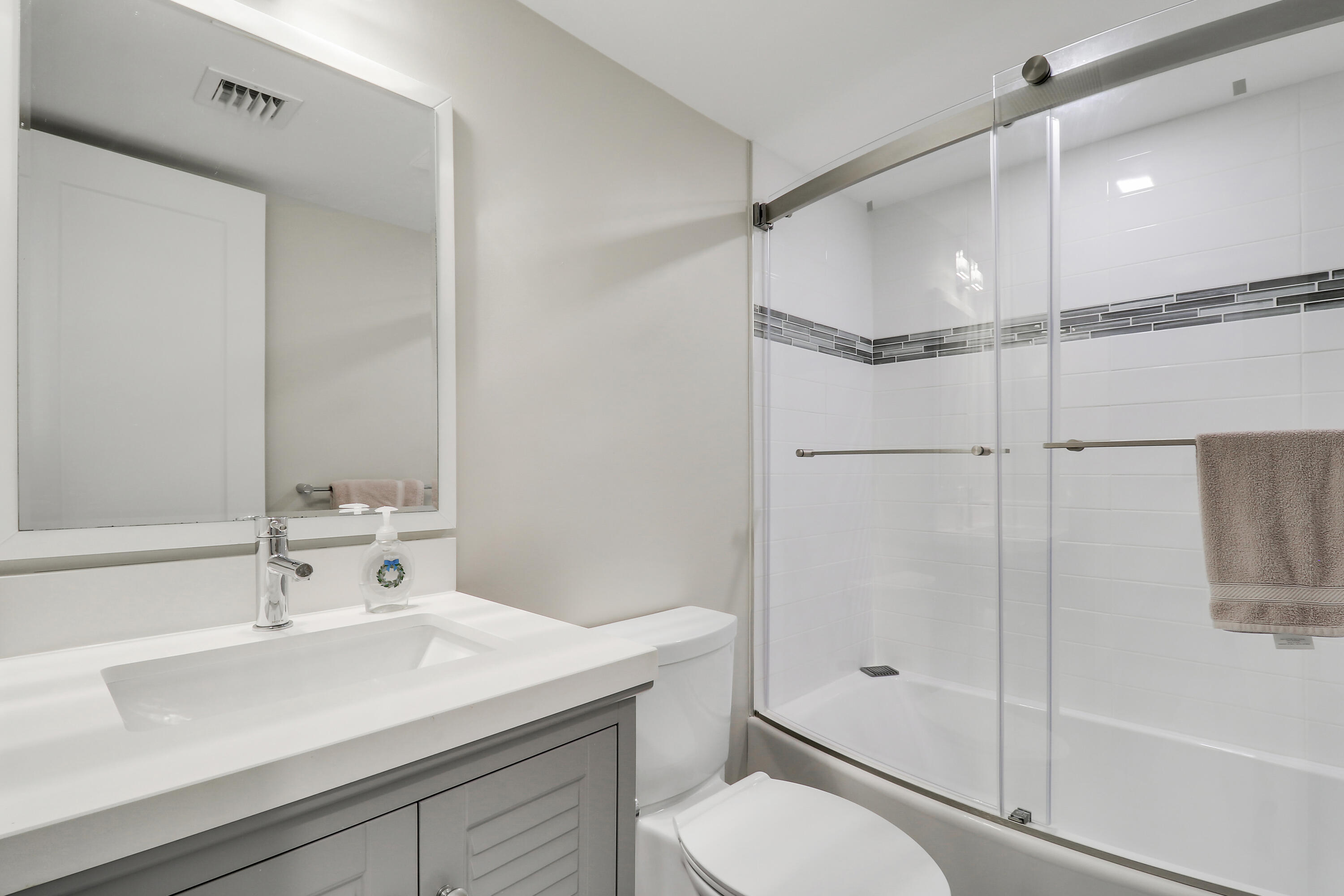 BRIARWOOD CONDO - Residential Lease