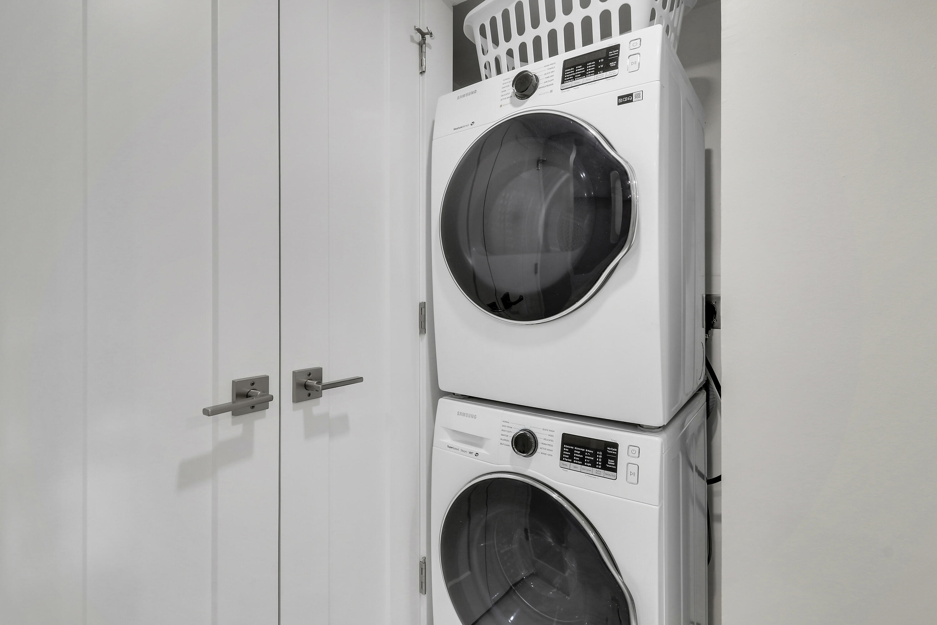 BRIARWOOD CONDO - Residential Lease