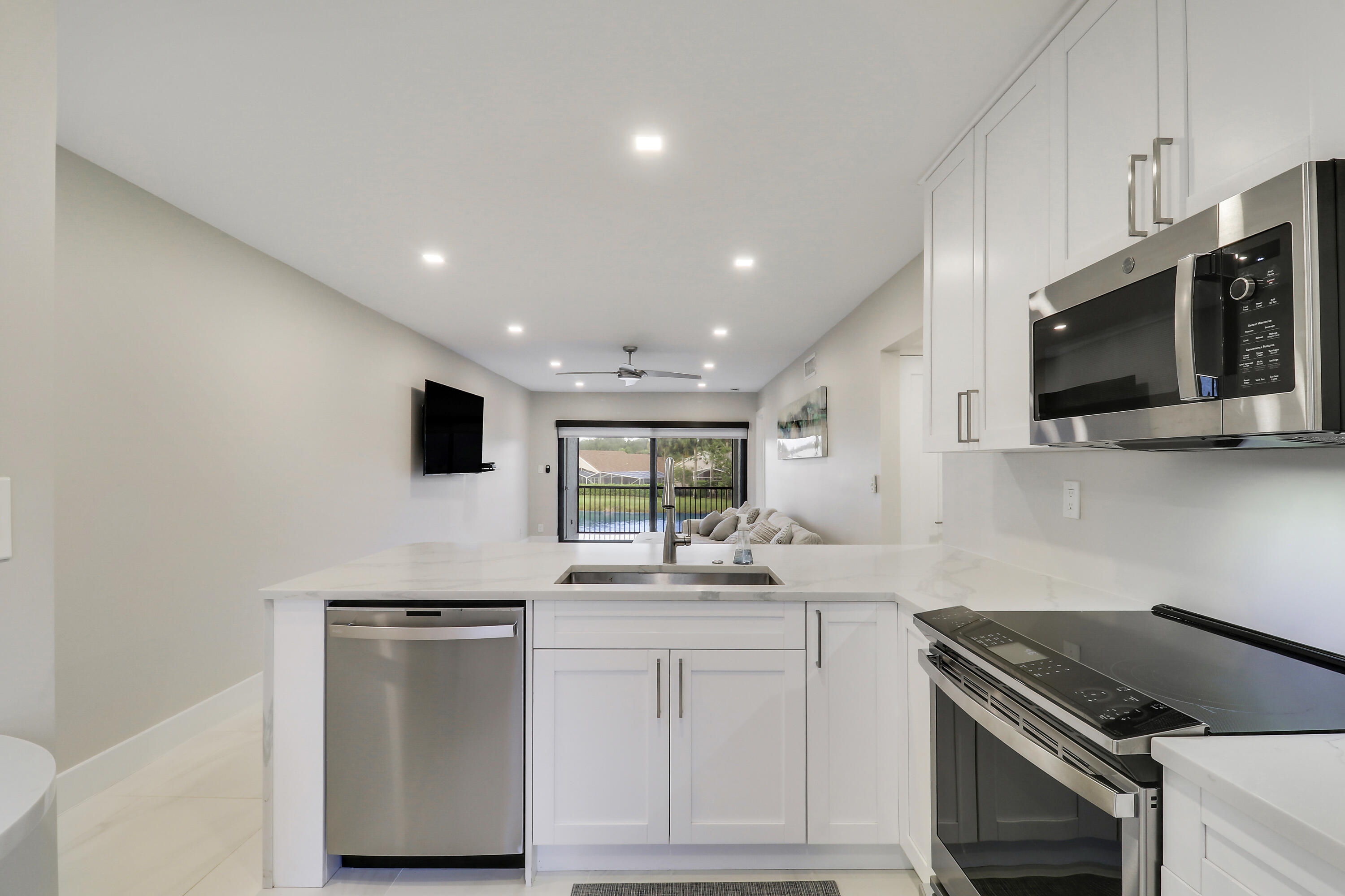 BRIARWOOD CONDO - Residential Lease