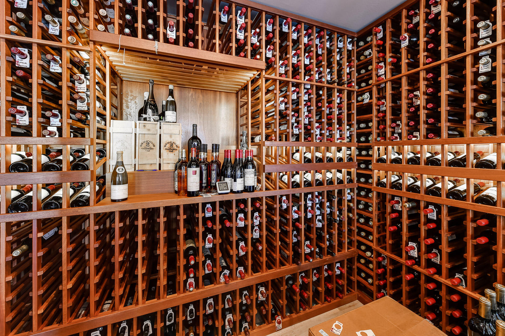 The Ritz-Carlton Residences - Residential