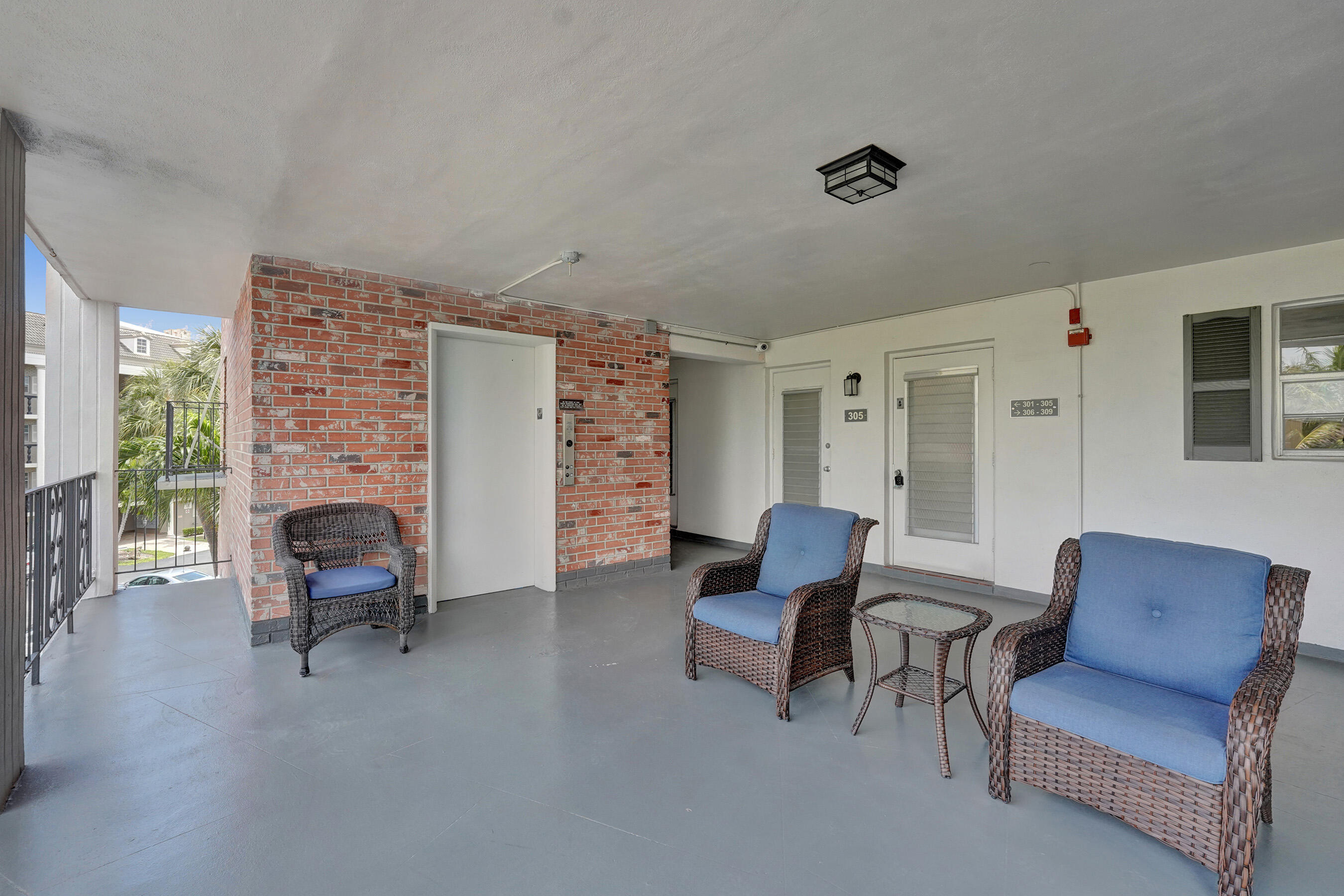 455 Paradise Isle Boulevard 305