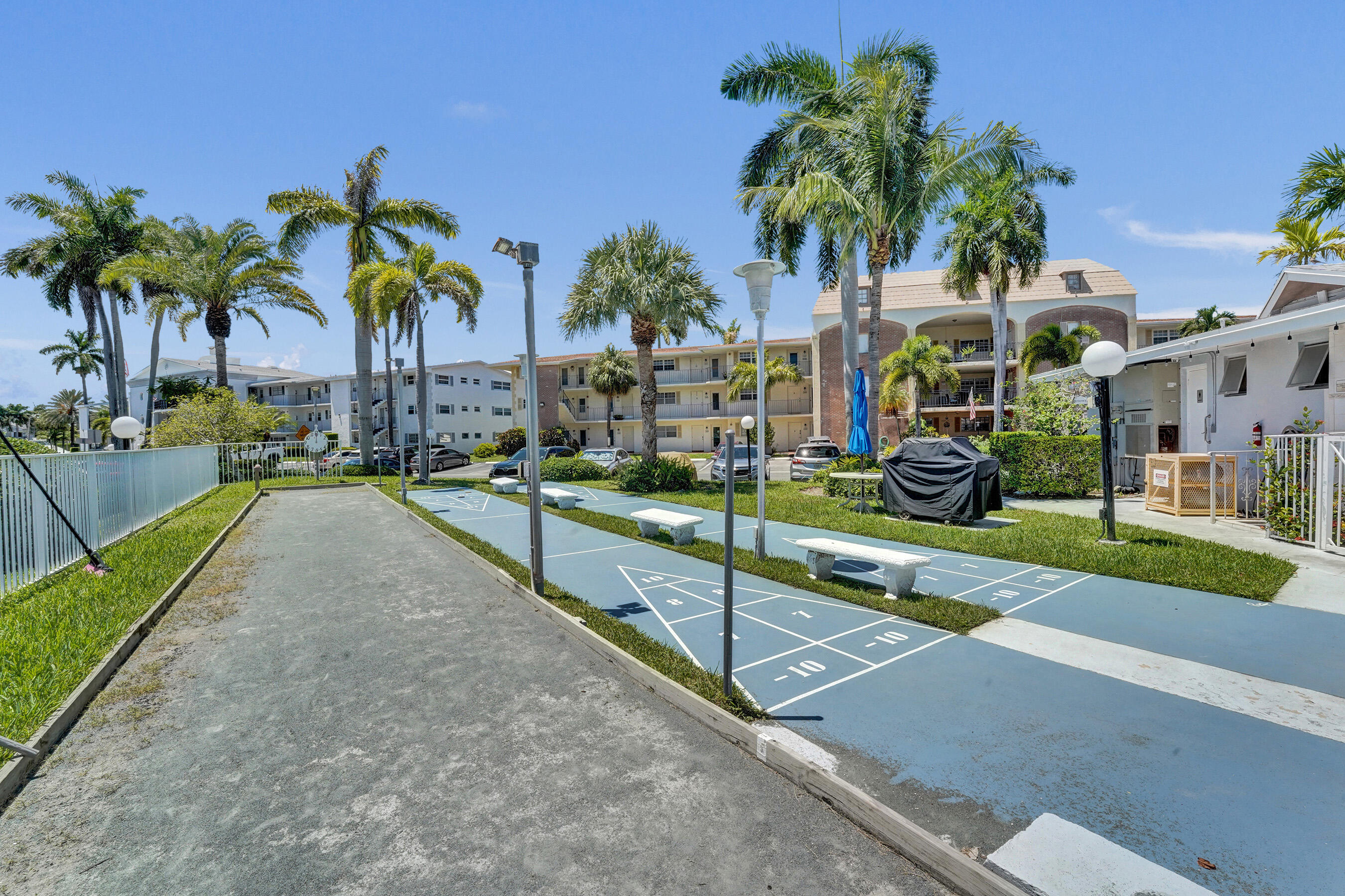 ISLE OF PARADISE CO-OP F - Residential