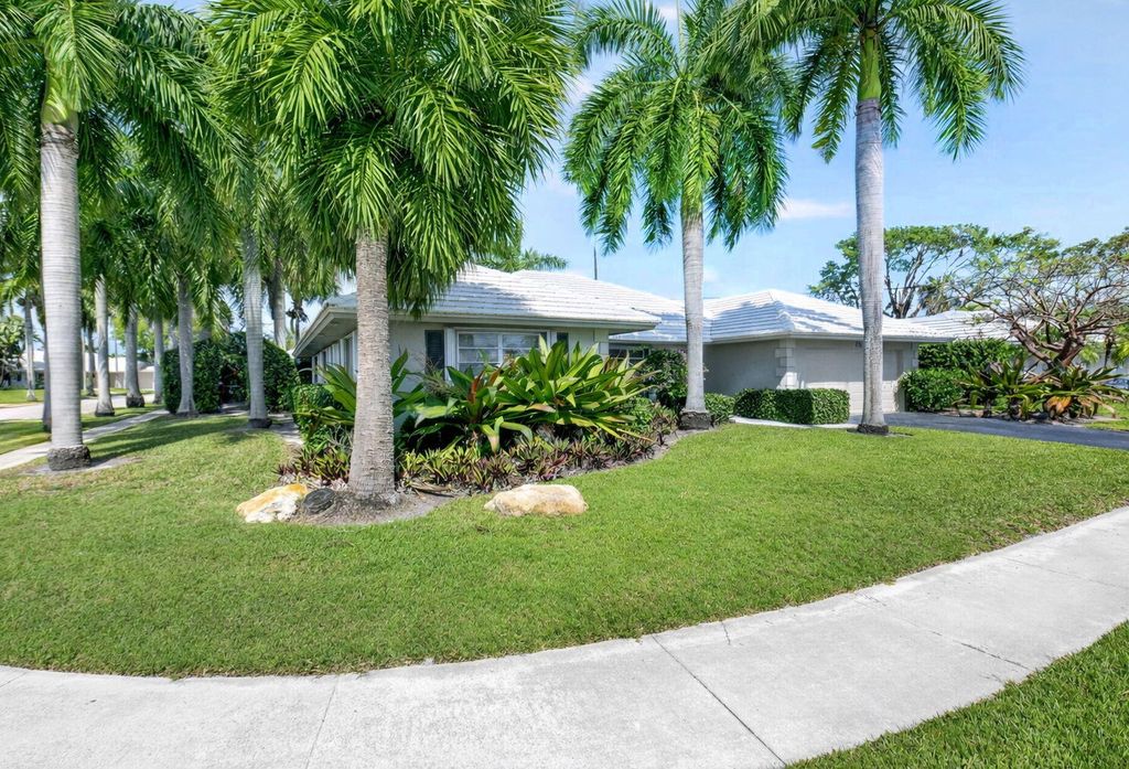 Photo of 1361 SW Sugar Plum Drive, Boca Raton, FL 33486 (MLS # B26015254)