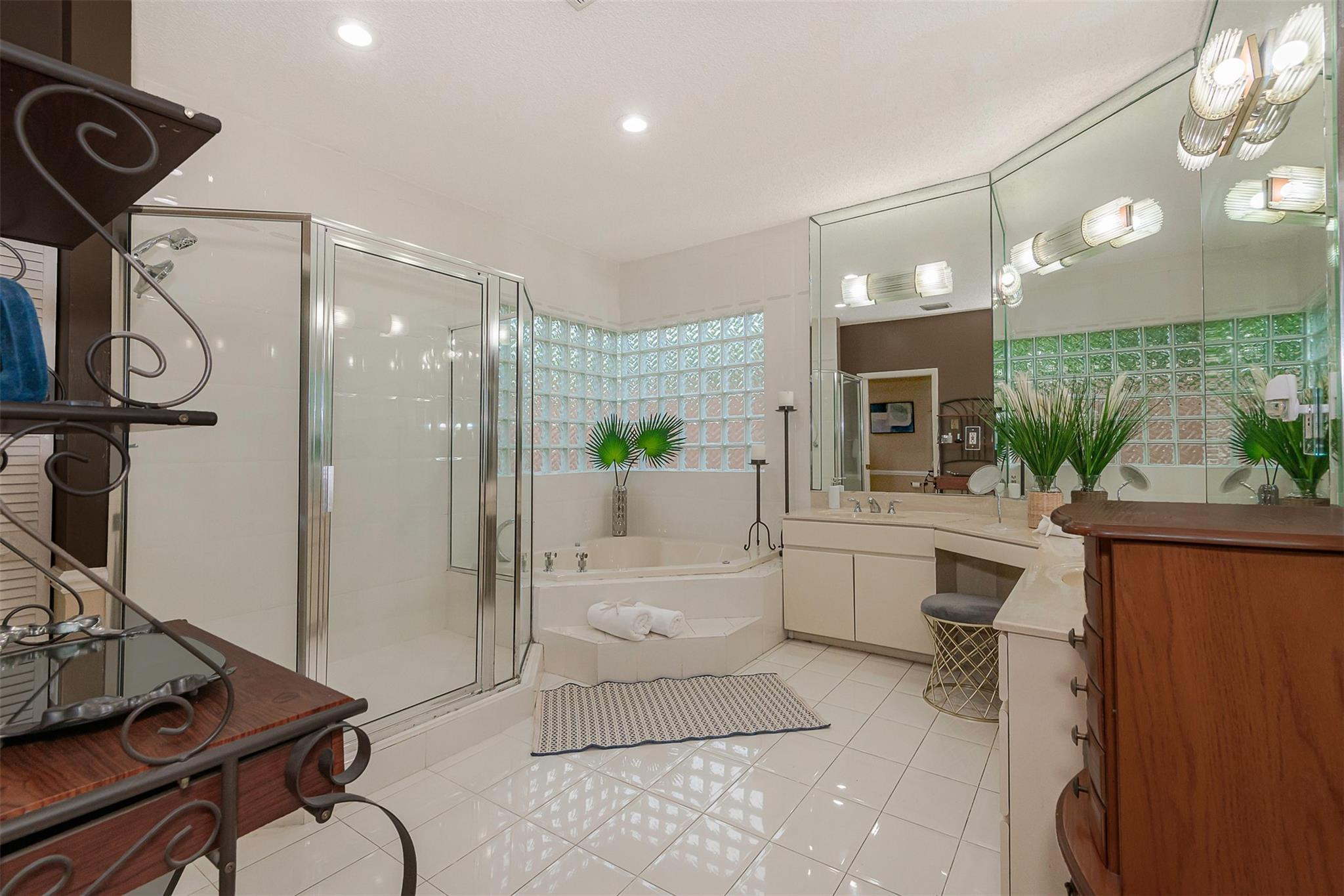 Davie Whispering Pines - Residential