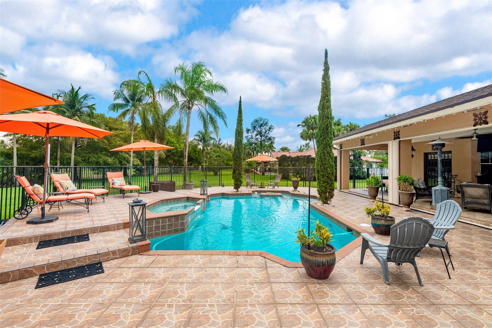 Davie Whispering Pines - Residential