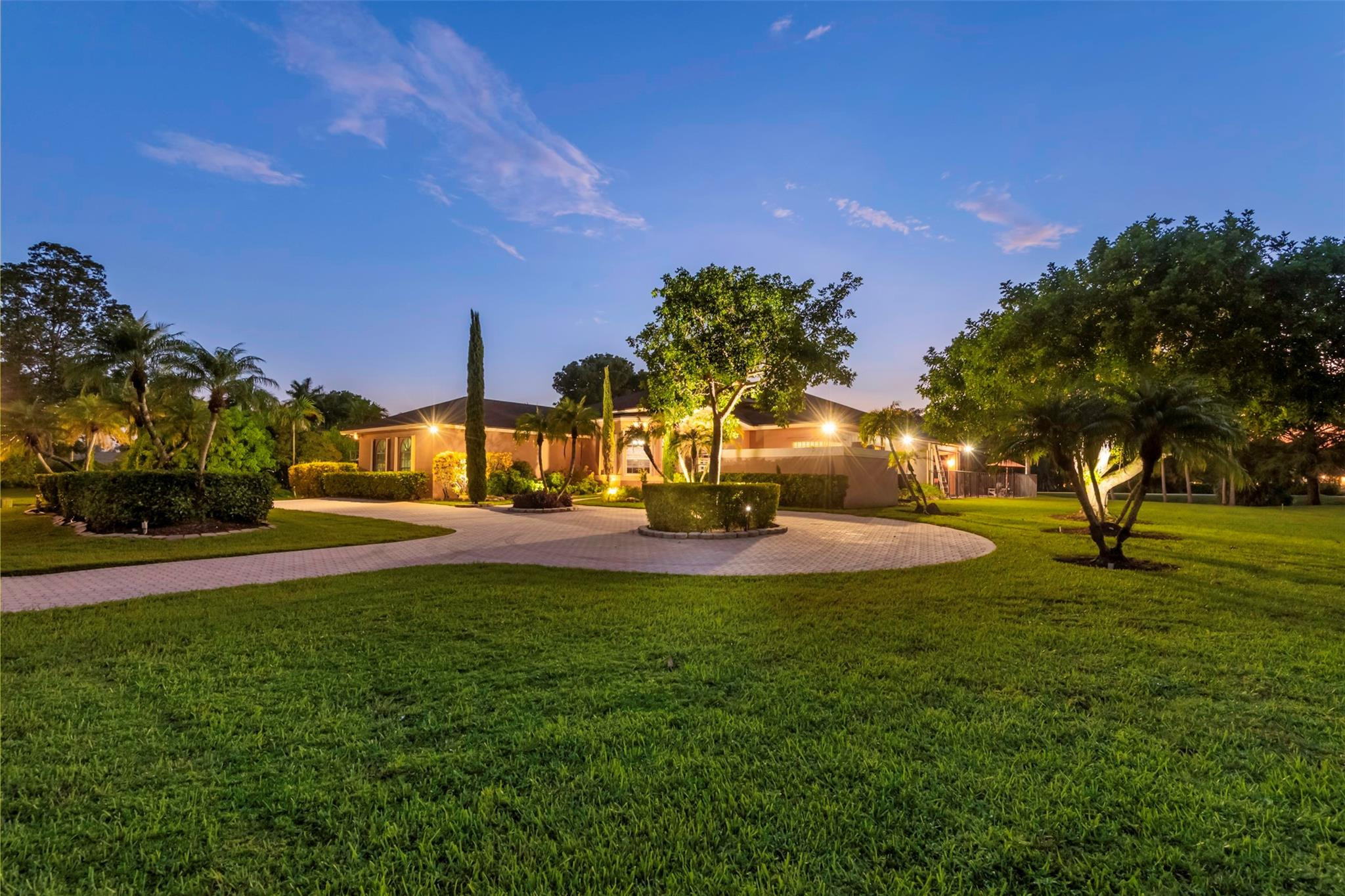 Davie Whispering Pines - Residential