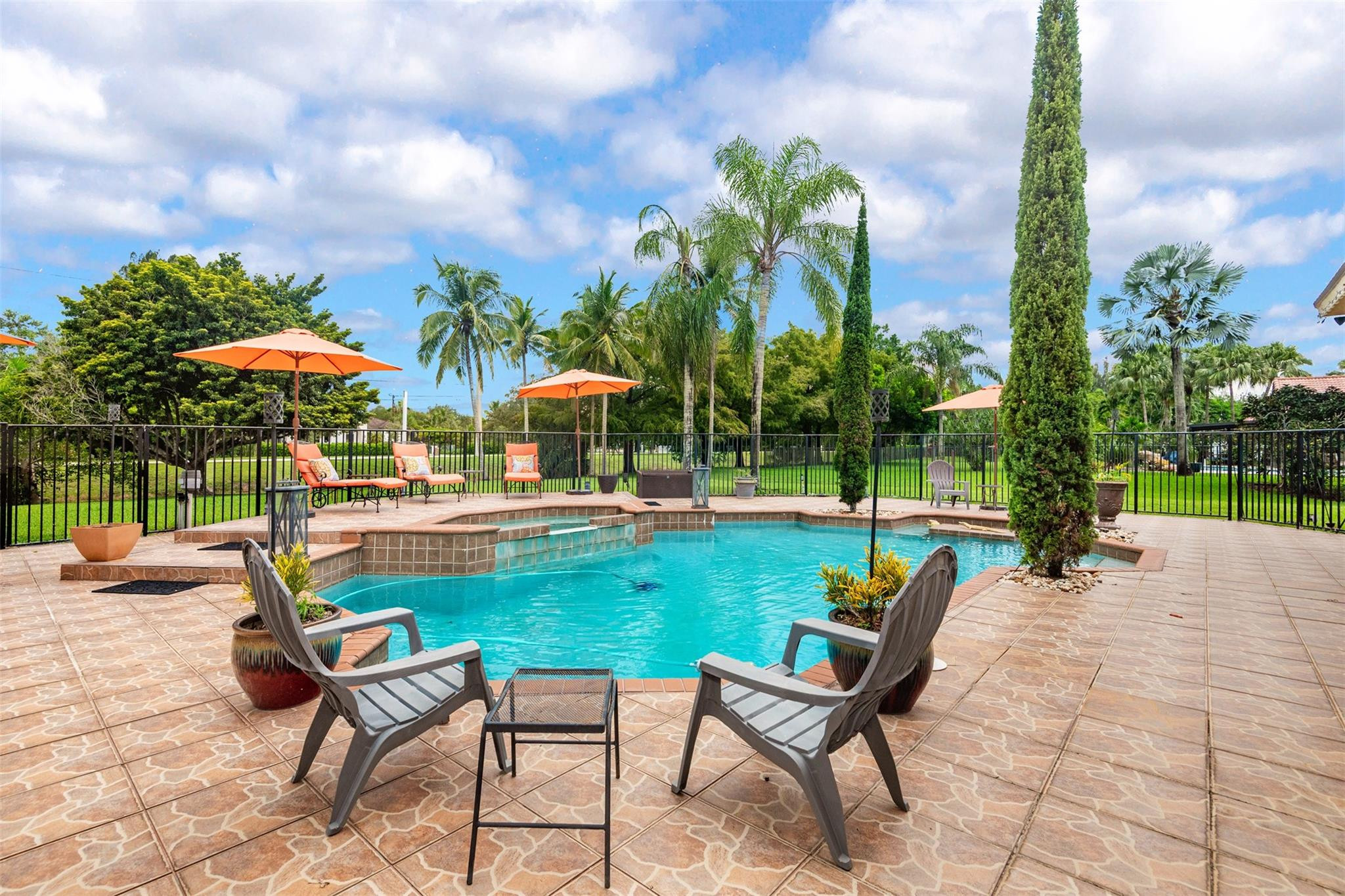 Davie Whispering Pines - Residential