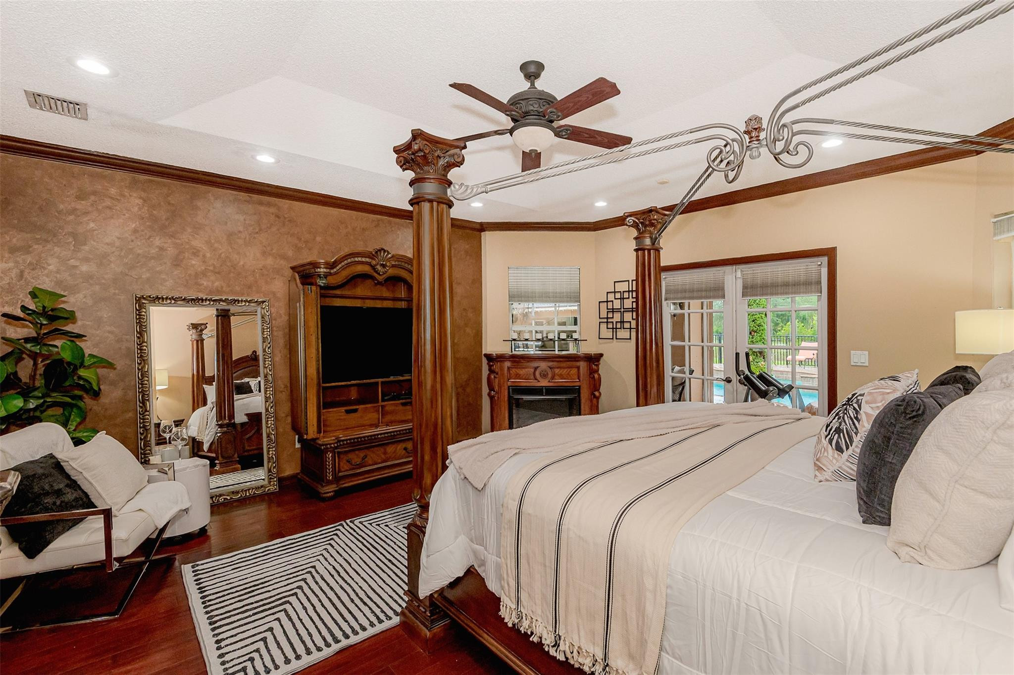 Davie Whispering Pines - Residential