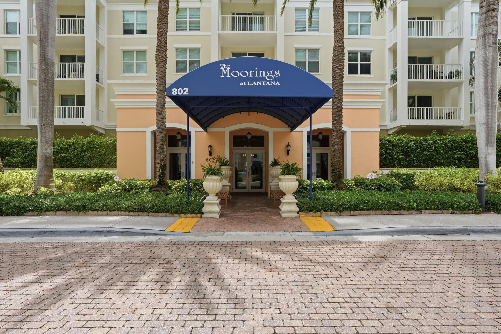 802 W Windward Way 304, Lantana, FL, 33462/$229,000 3 802 W Windward Way 304