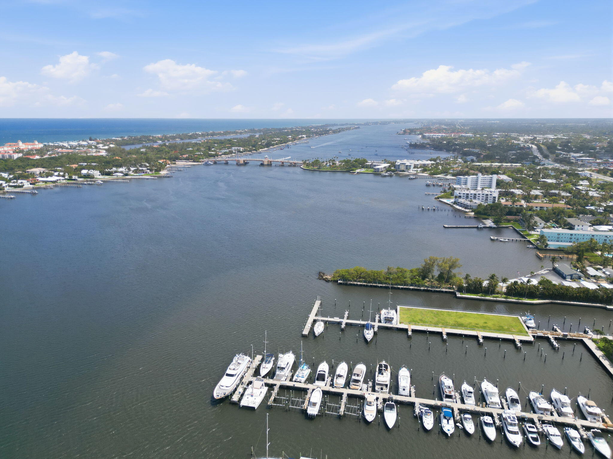 MOORINGS AT LANTANA CONDO 1 - Residential
