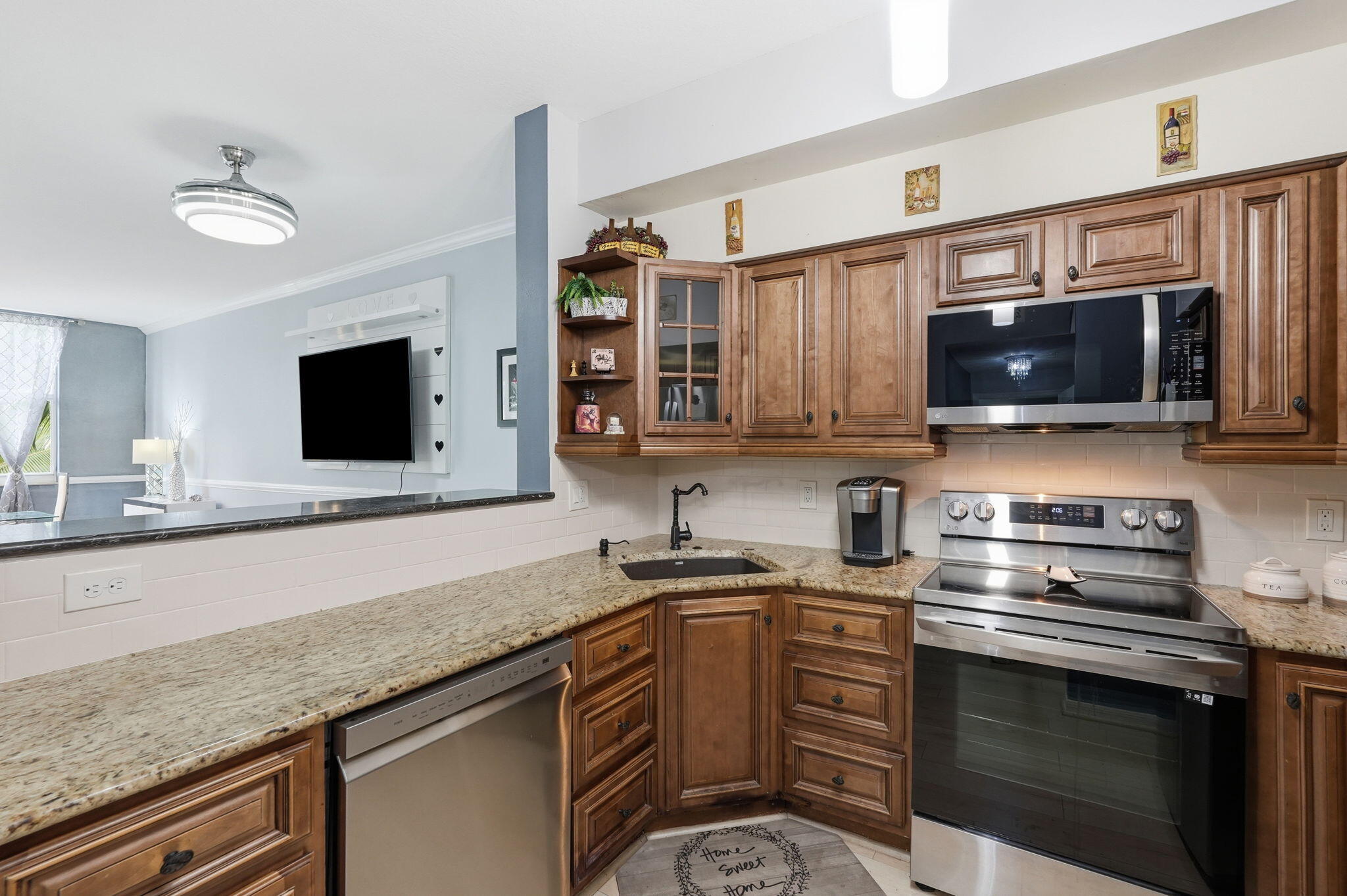 MOORINGS AT LANTANA CONDO 1 - Residential