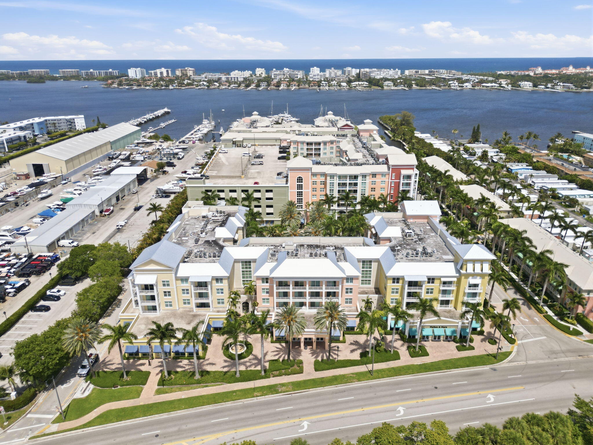 MOORINGS AT LANTANA CONDO 1 - Residential