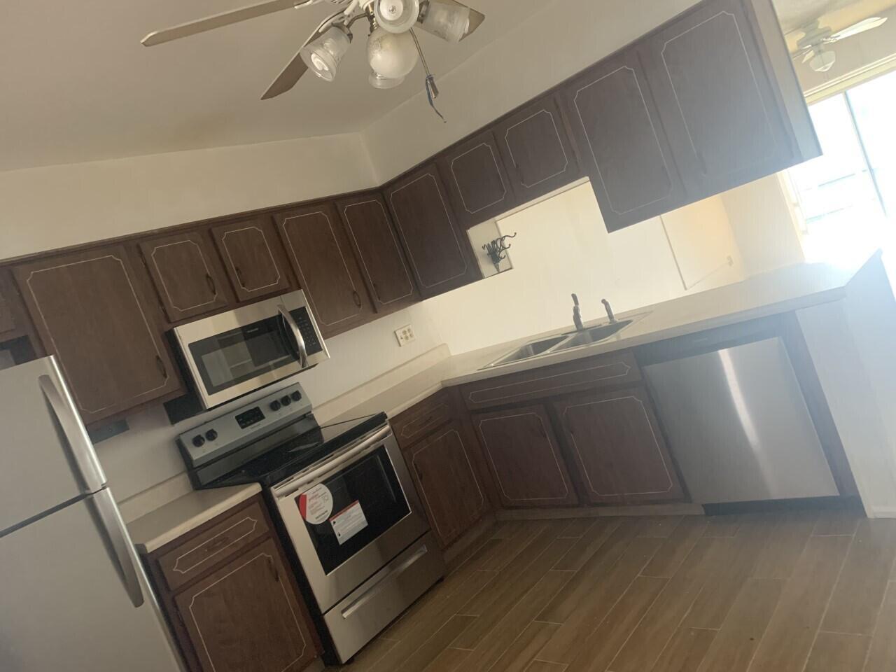 INLET HOUSE CONDOMINIUM - Residential