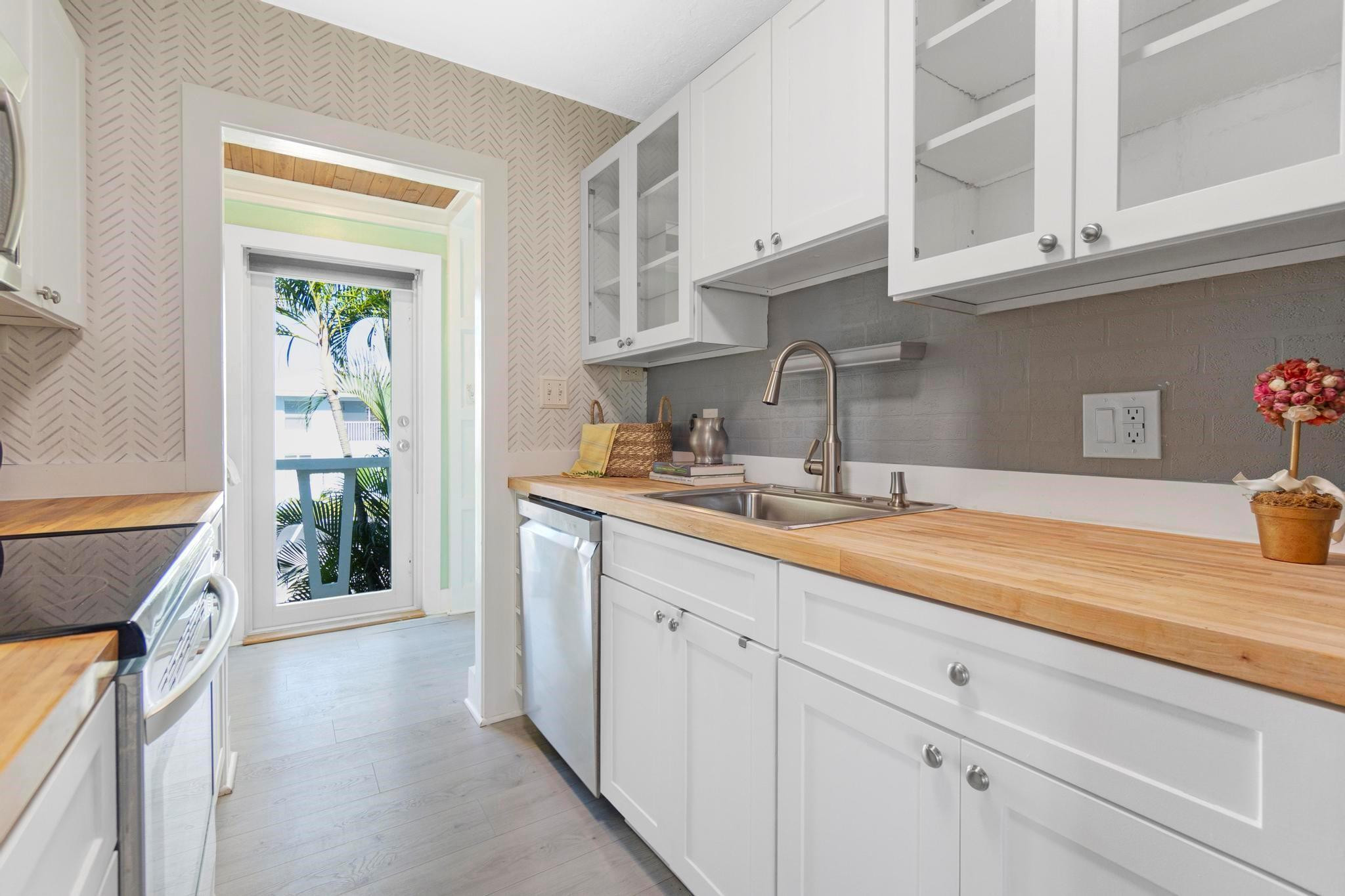 Lighthouse Bay Condo - Residential Lease