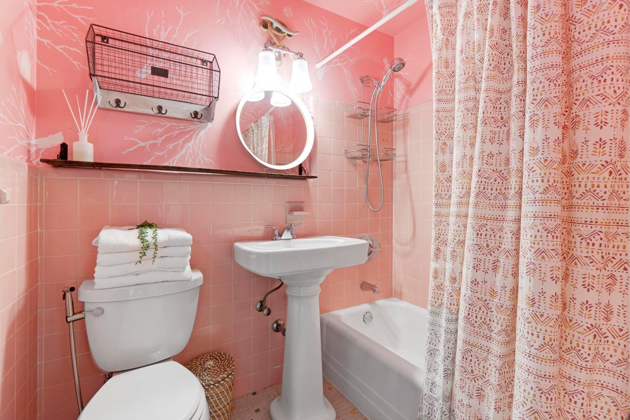 Lighthouse Bay Condo - Residential Lease