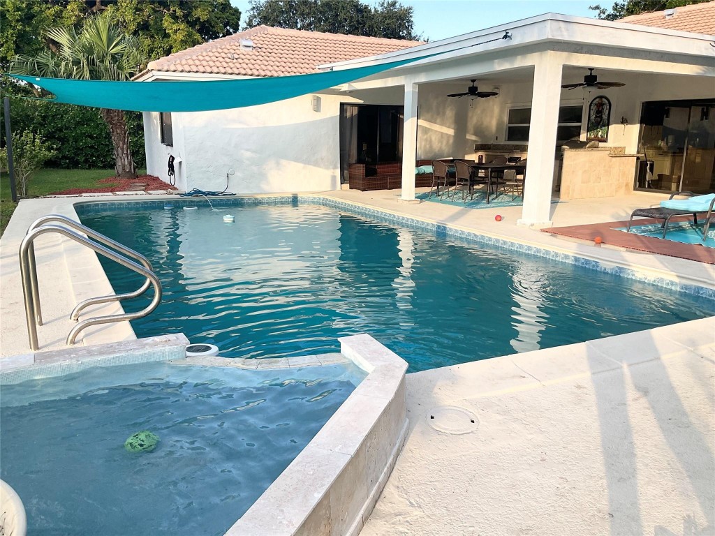 OAK WOOD - Residential