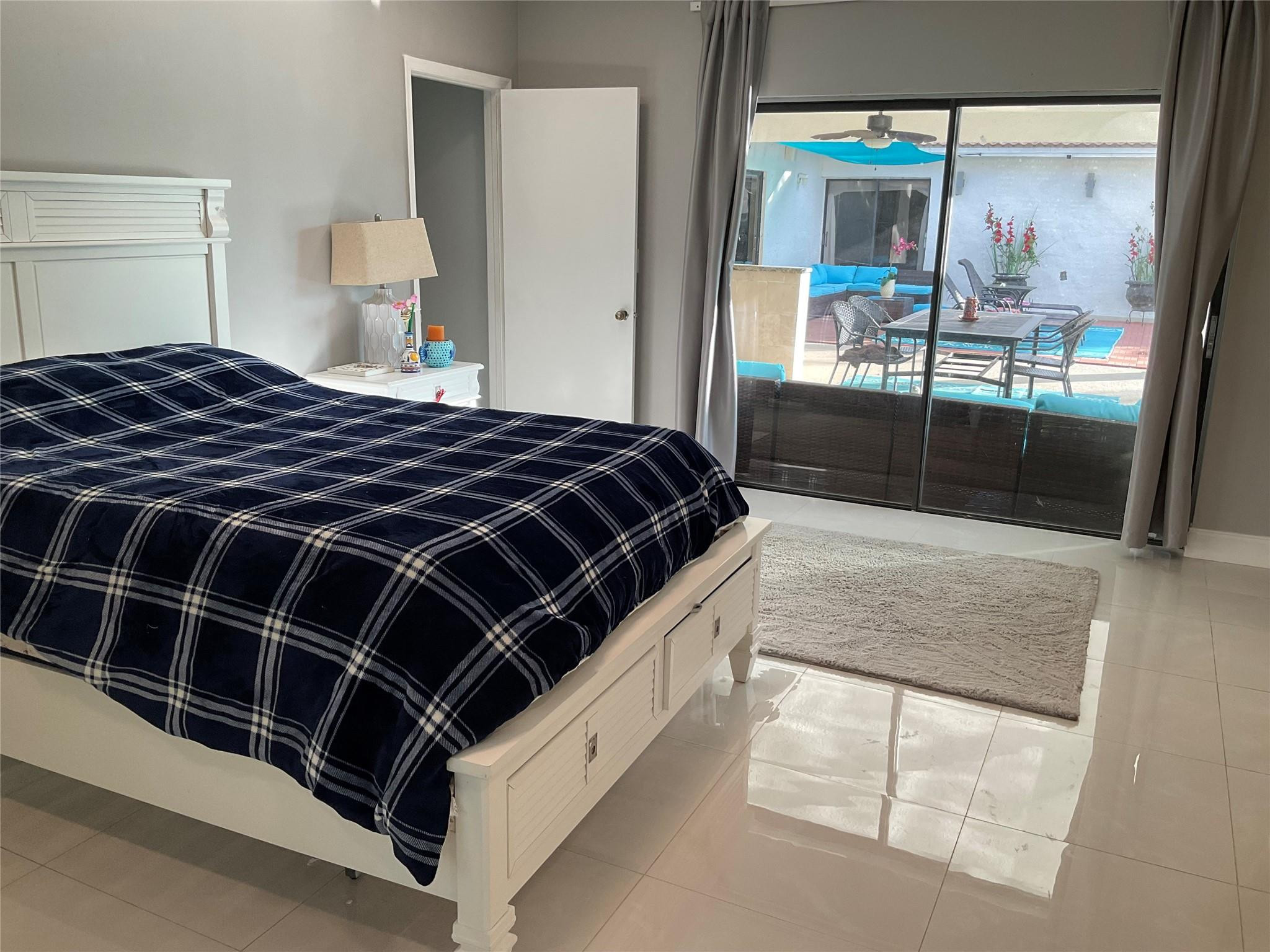 OAK WOOD - Residential