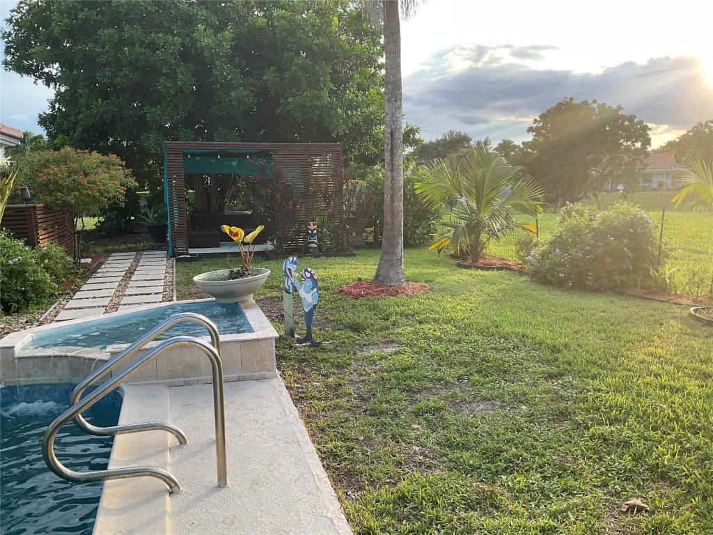 OAK WOOD - Residential