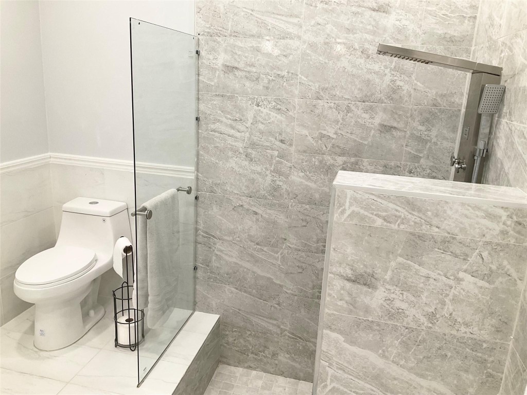 OAK WOOD - Residential