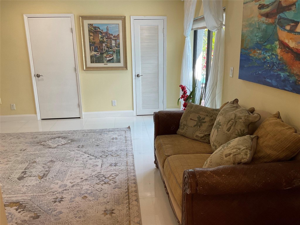 OAK WOOD - Residential