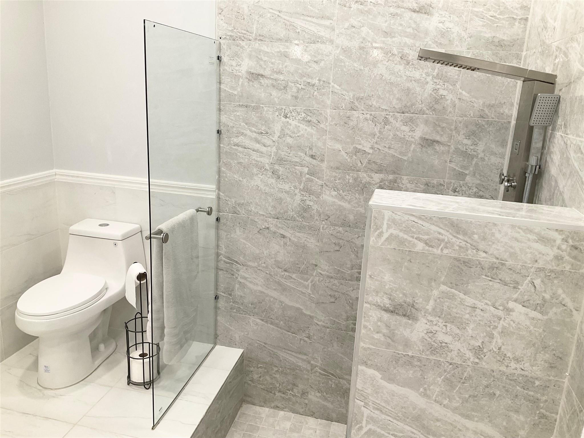 OAK WOOD - Residential