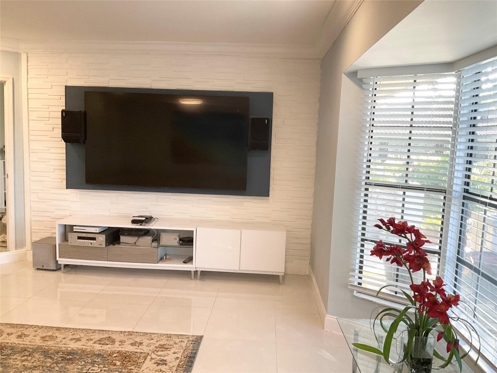 OAK WOOD - Residential