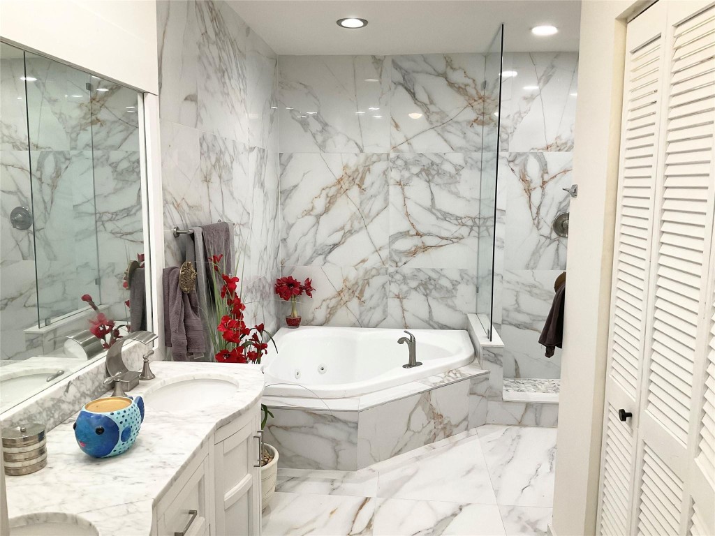 OAK WOOD - Residential