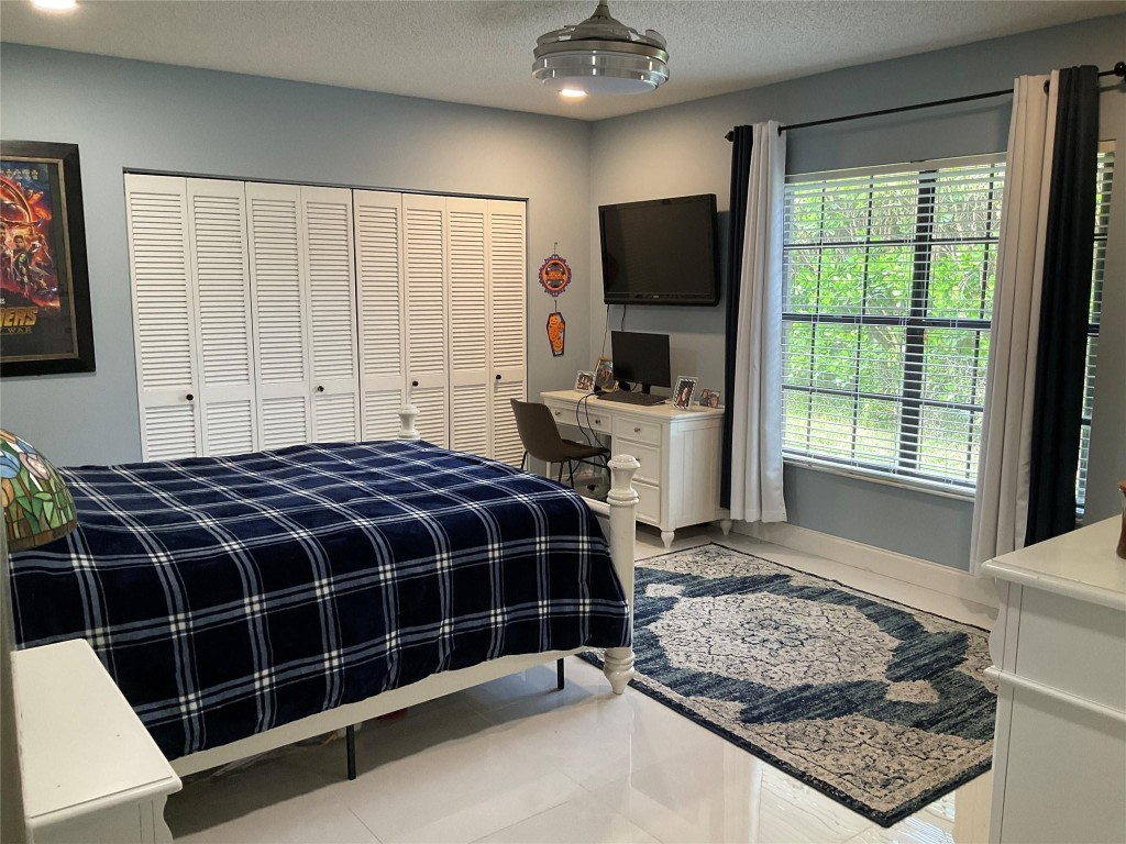 OAK WOOD - Residential