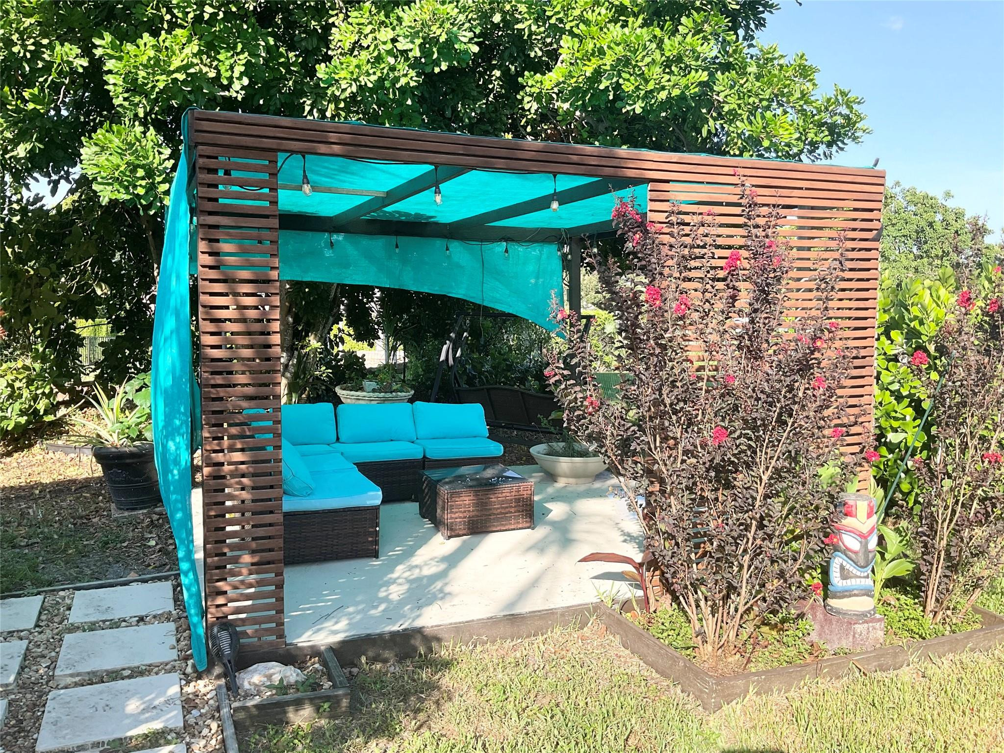 OAK WOOD - Residential