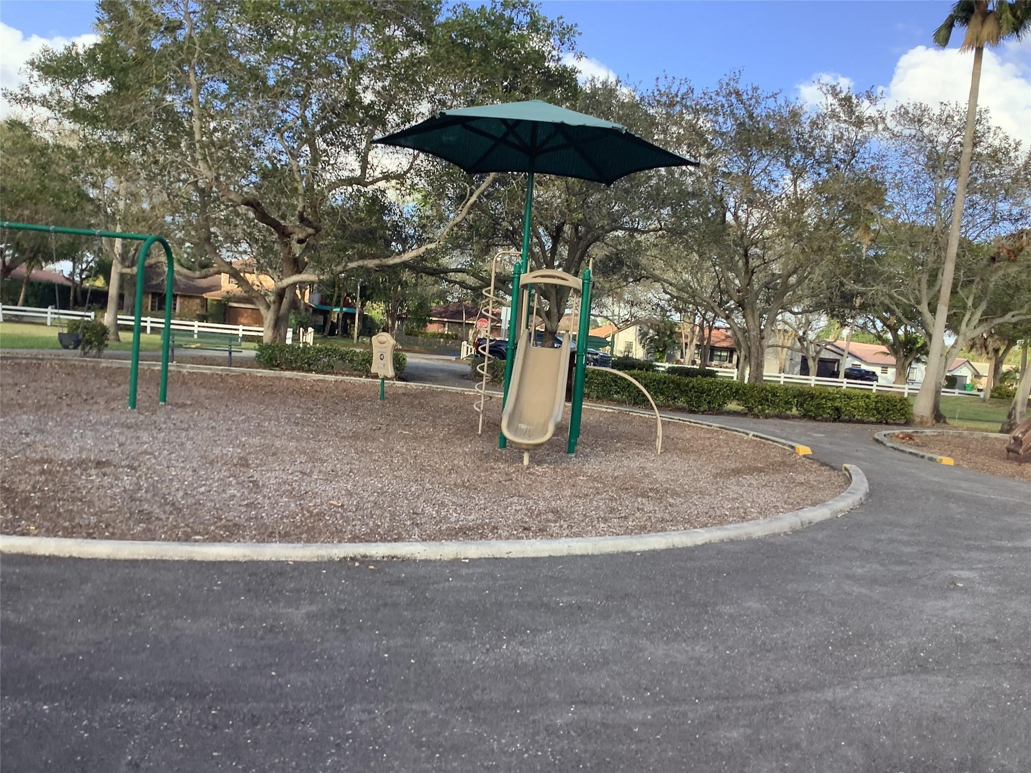 OAK WOOD - Residential