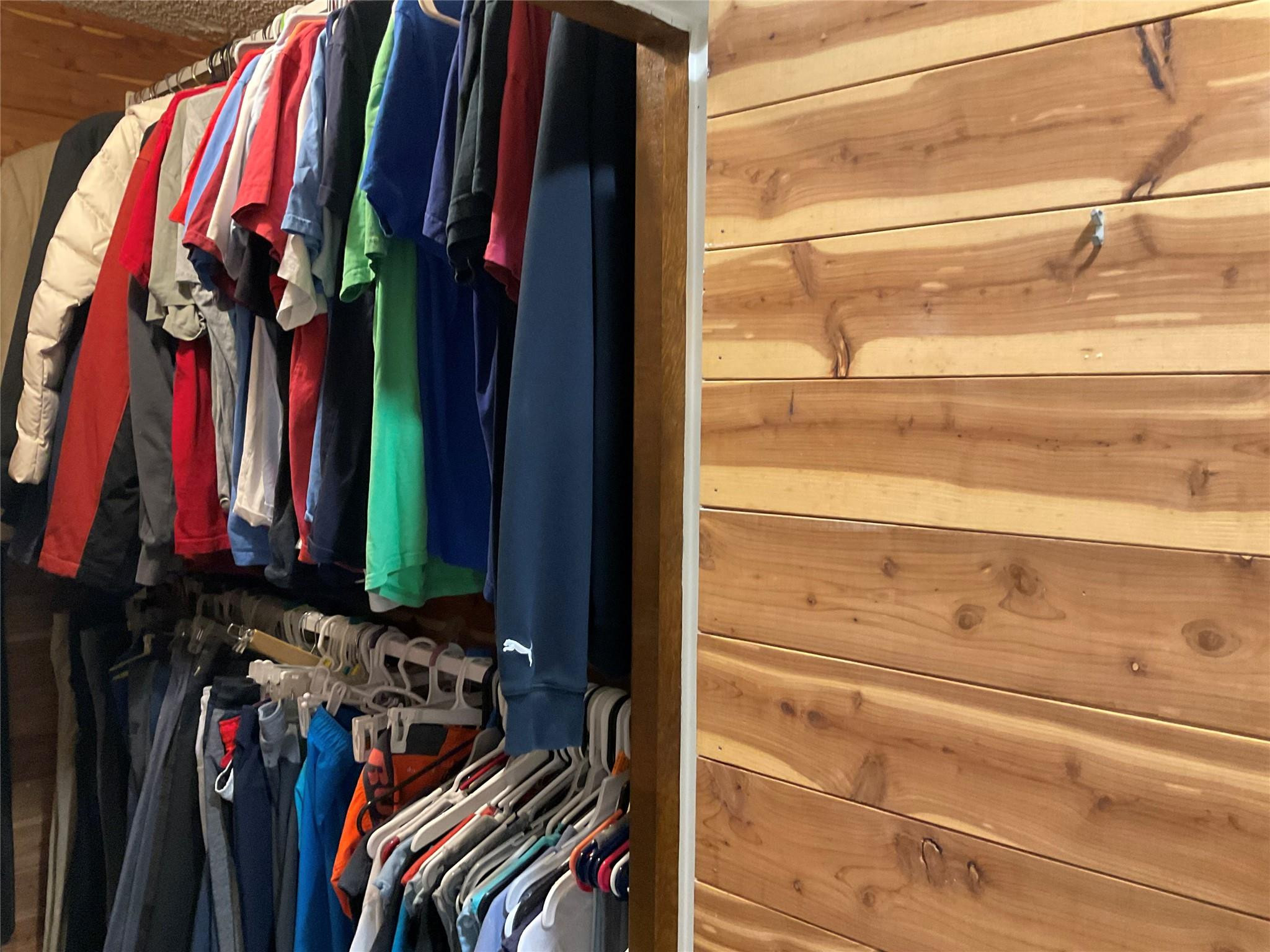 OAK WOOD - Residential