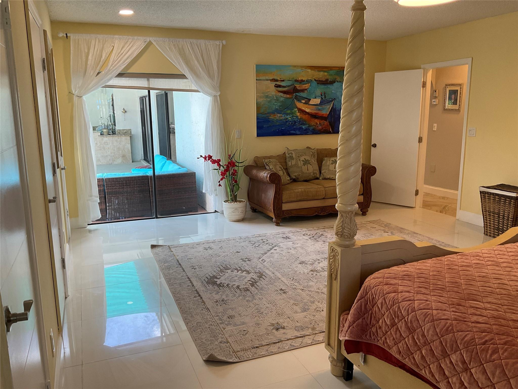 OAK WOOD - Residential