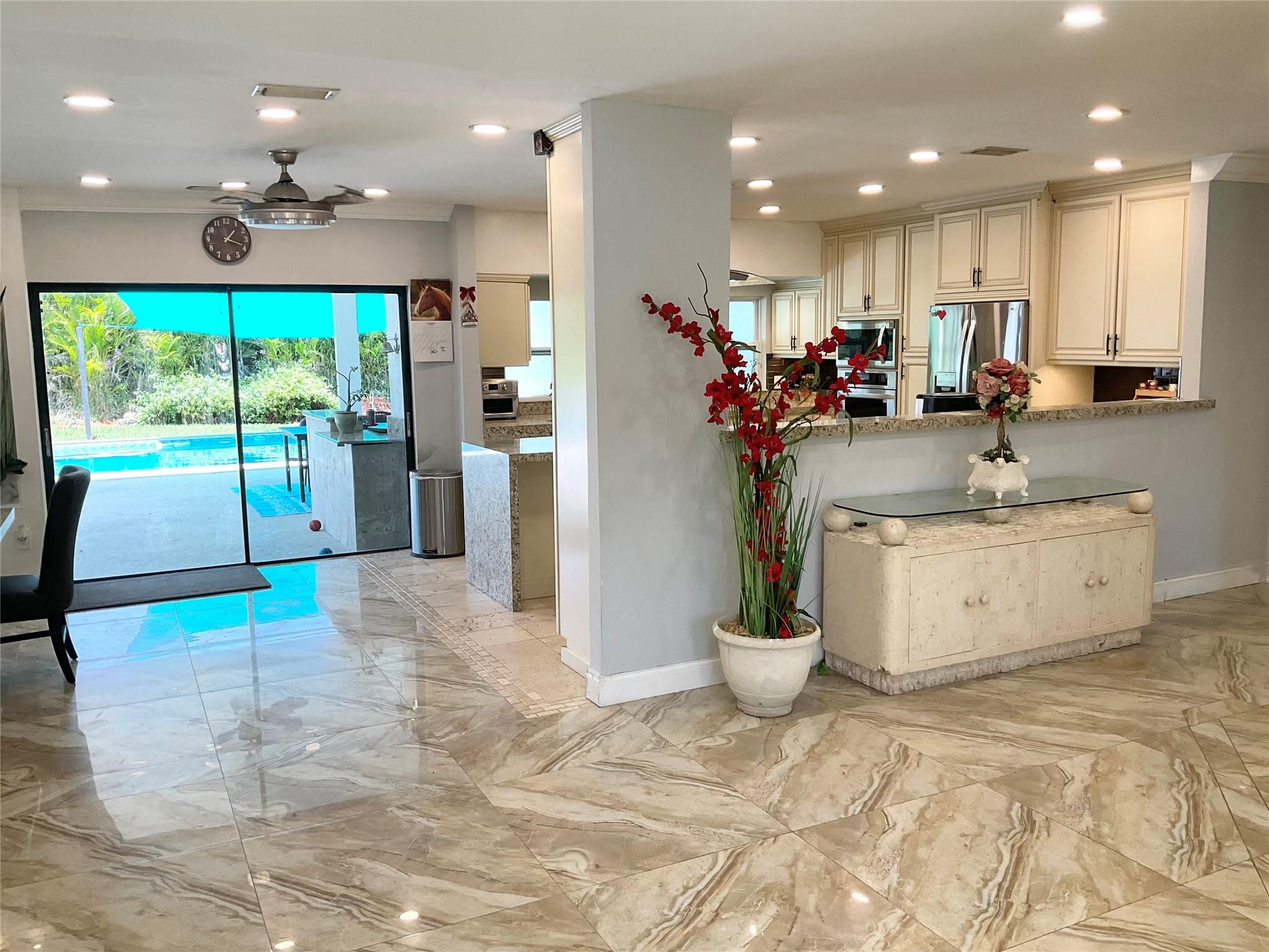 OAK WOOD - Residential