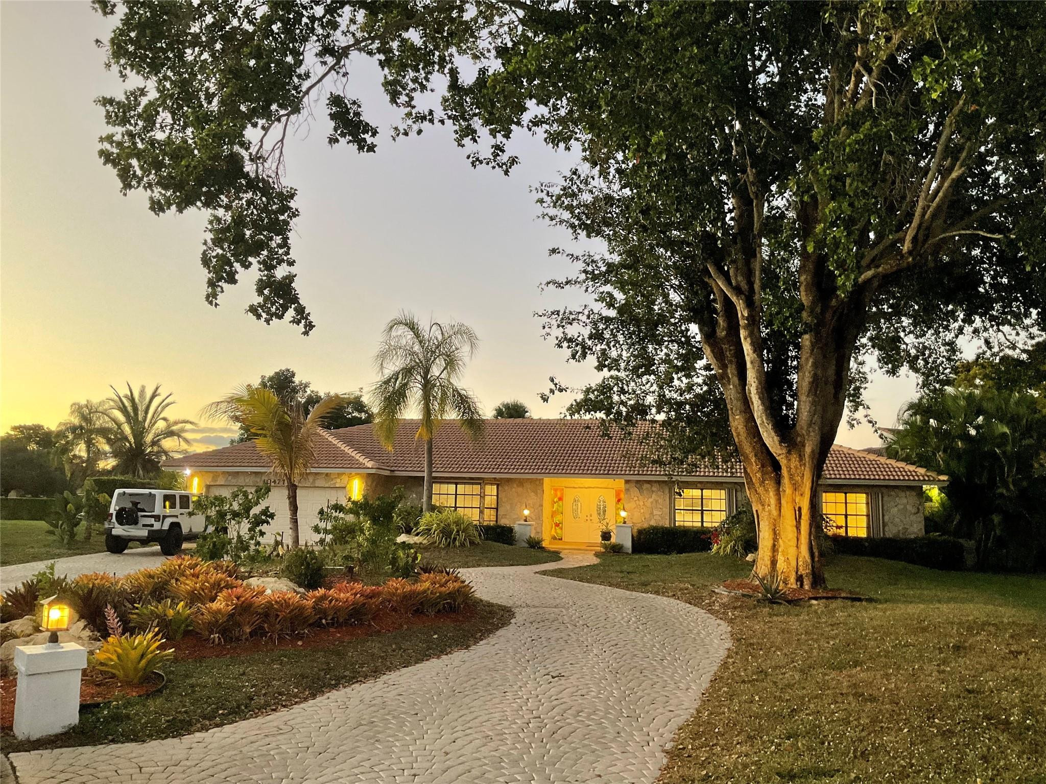 OAK WOOD - Residential