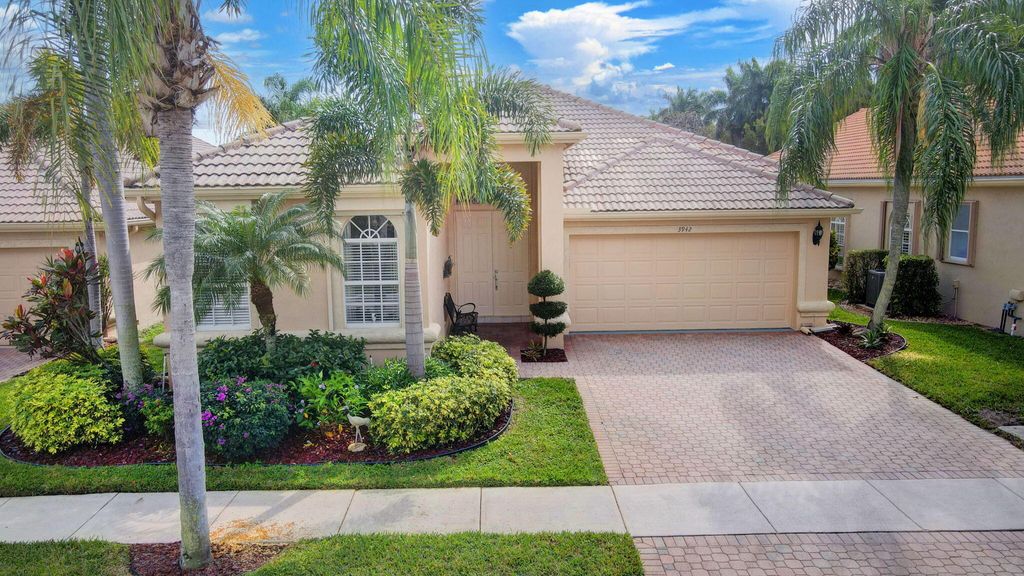 Photo of 3942 Palladium Lake Drive, Boynton Beach, FL 33436 (MLS # R11059269)