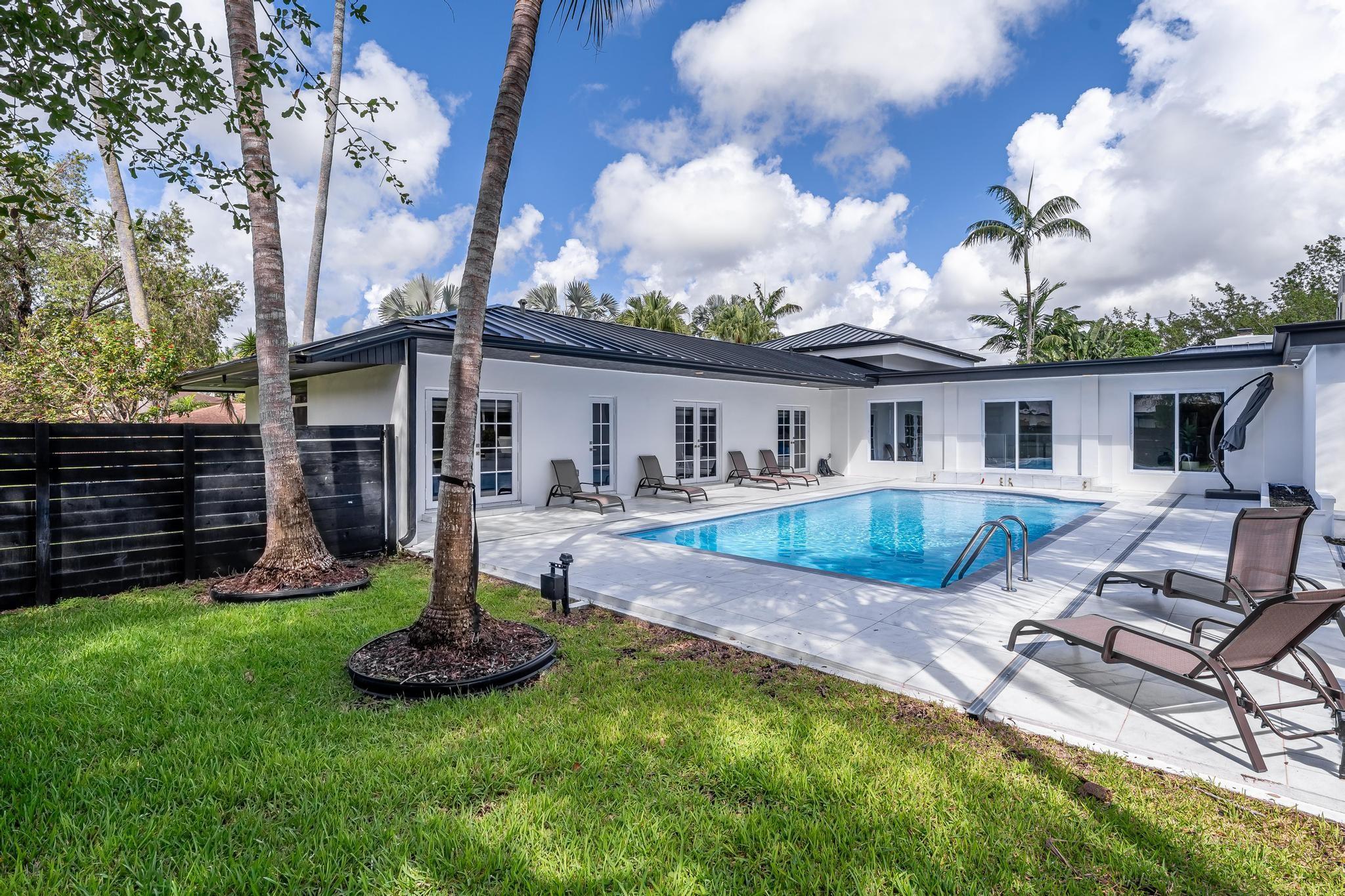 ALAN GROVE ESTATES FIRST - Residential