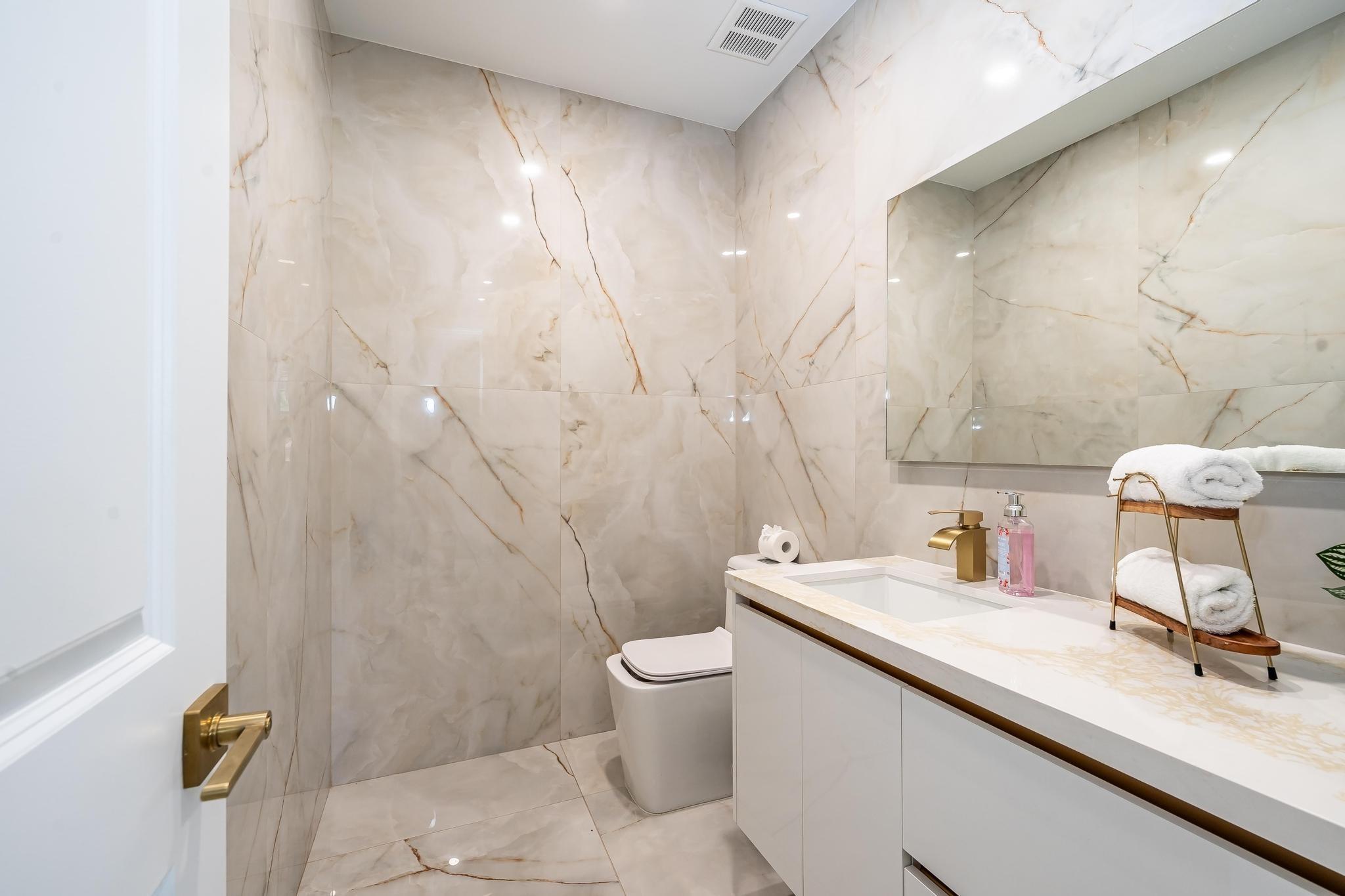 ALAN GROVE ESTATES FIRST - Residential