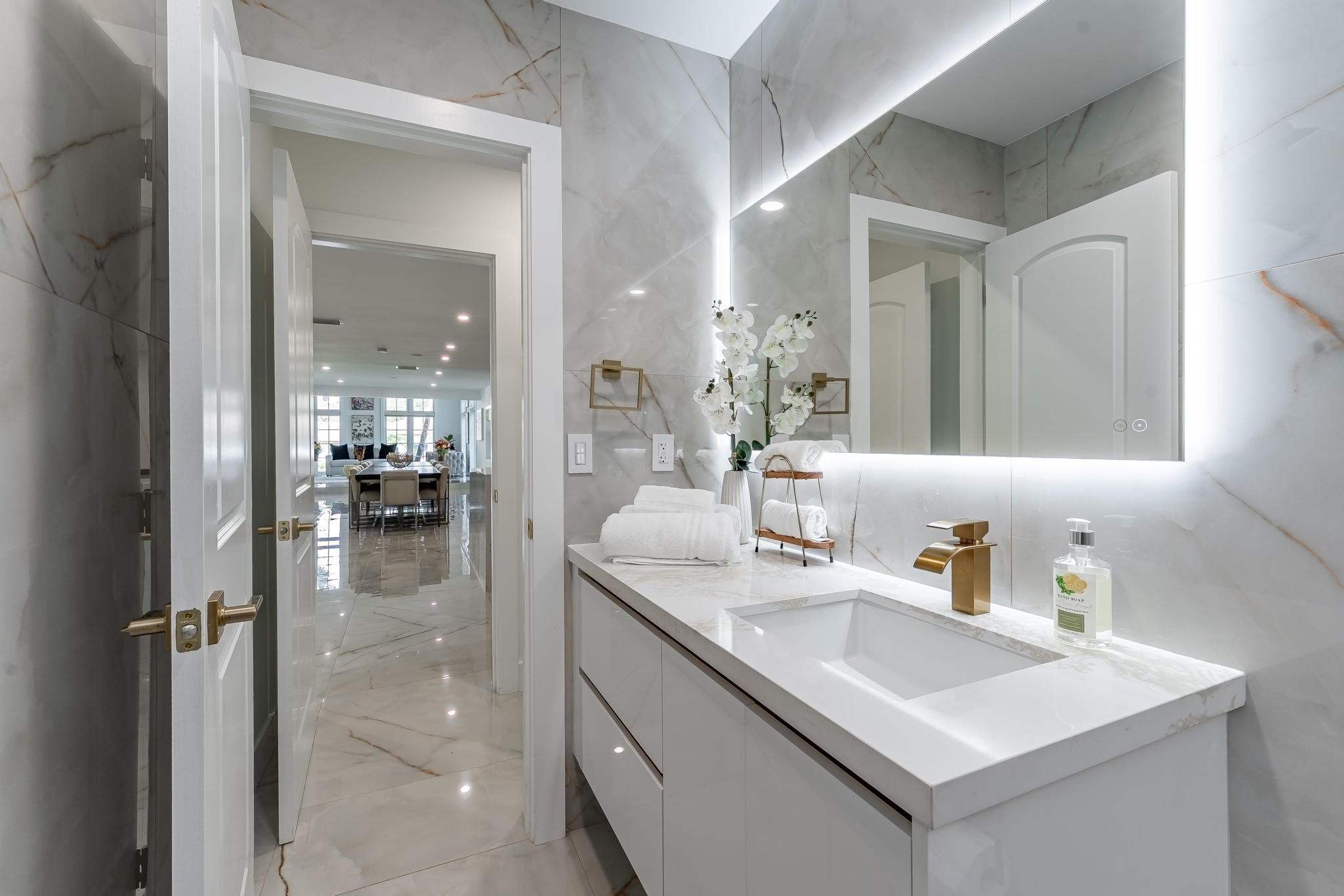 ALAN GROVE ESTATES FIRST - Residential