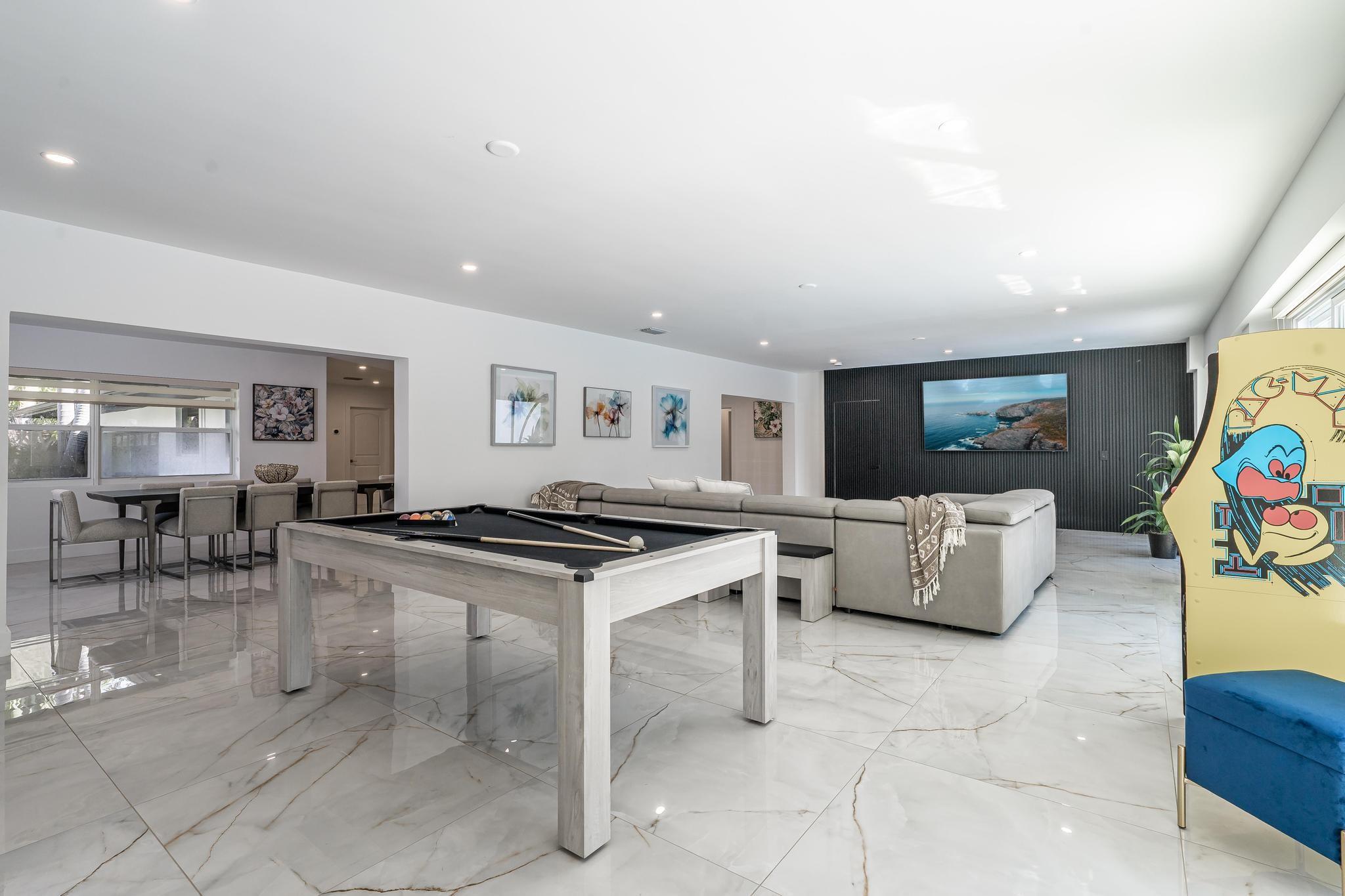 ALAN GROVE ESTATES FIRST - Residential