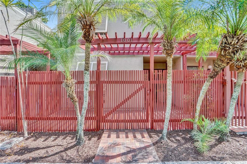 Villas West - Residential