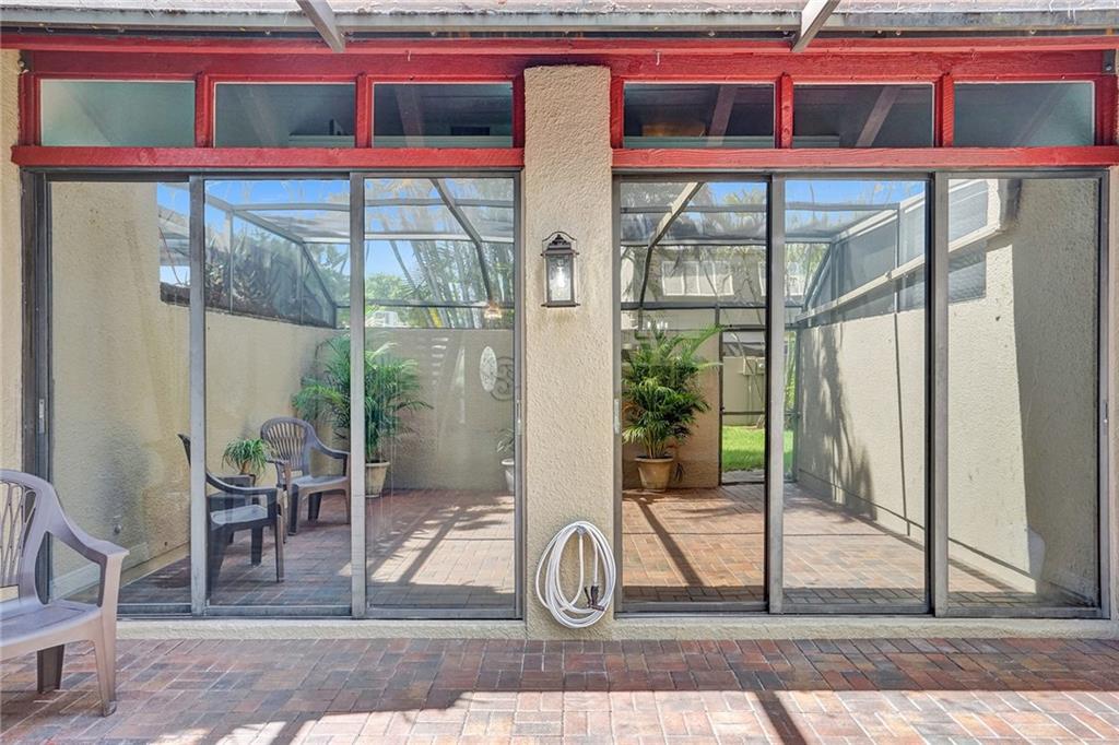 Villas West - Residential