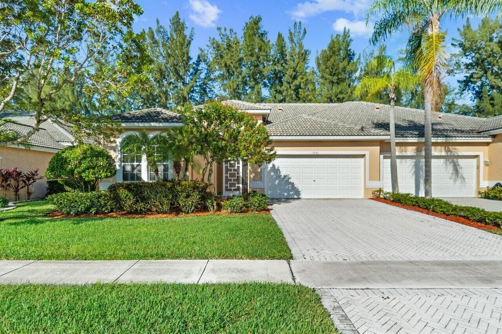 Photo of 7940 Rockford Road, Boynton Beach, FL 33472 (MLS # B26044405)