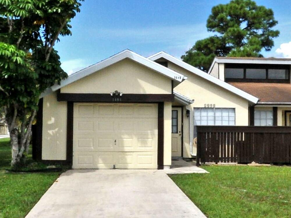 SOUTH PORT ST LUCIE UNIT 17 - Residential